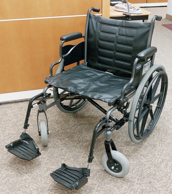 Thumbnail of Invacare Tracer SX5 Bariatric Wheelchair.