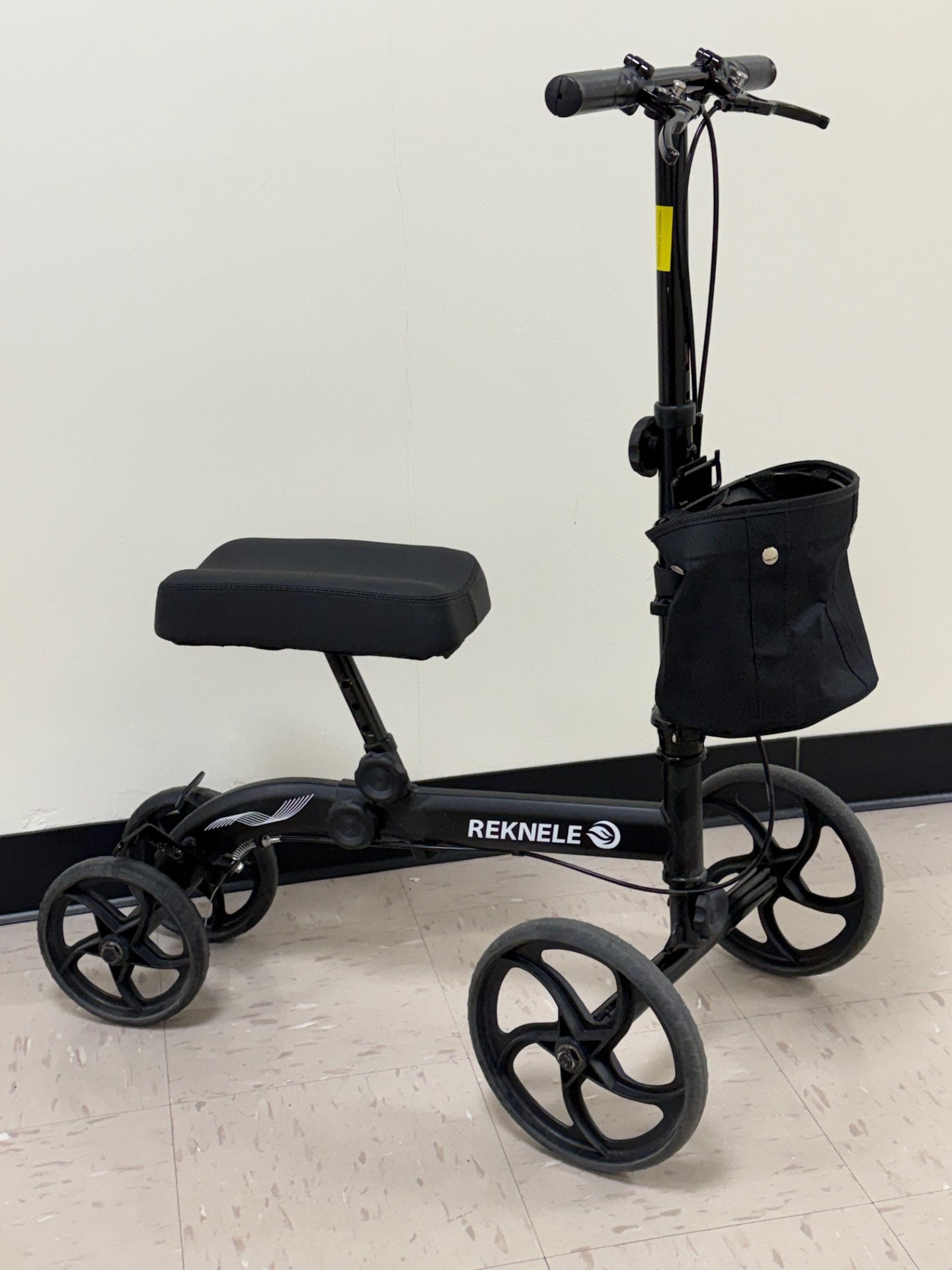 Thumbnail of Elenker Knee Scooter.